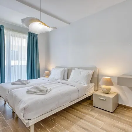 Deluxe 3br Seafront Appartement