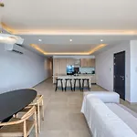 Апартаменты Deluxe 3br Seafront