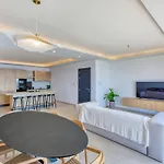 Deluxe 3br Seafront * Сент-Полс-Бей