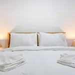 Апартаменты Deluxe 3br Seafront *