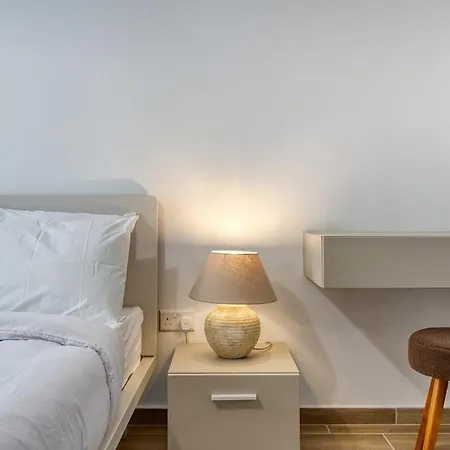 アパート Deluxe 3br Seafront セント・ポールズ・ベイ