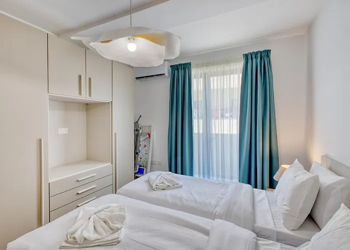 Deluxe 3br Seafront * Σεντ Πόλς Μπέι